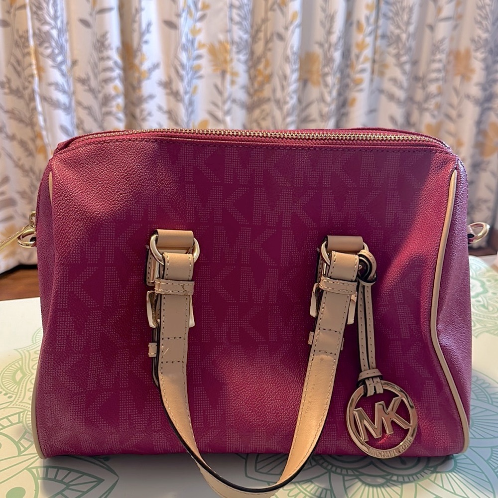 MICHAEL KORS SATCHEL